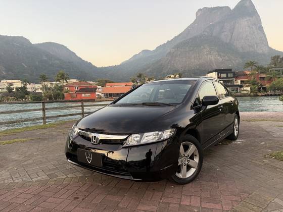 HONDA CIVIC 1.8 LXS 16V FLEX 4P AUTOMÁTICO